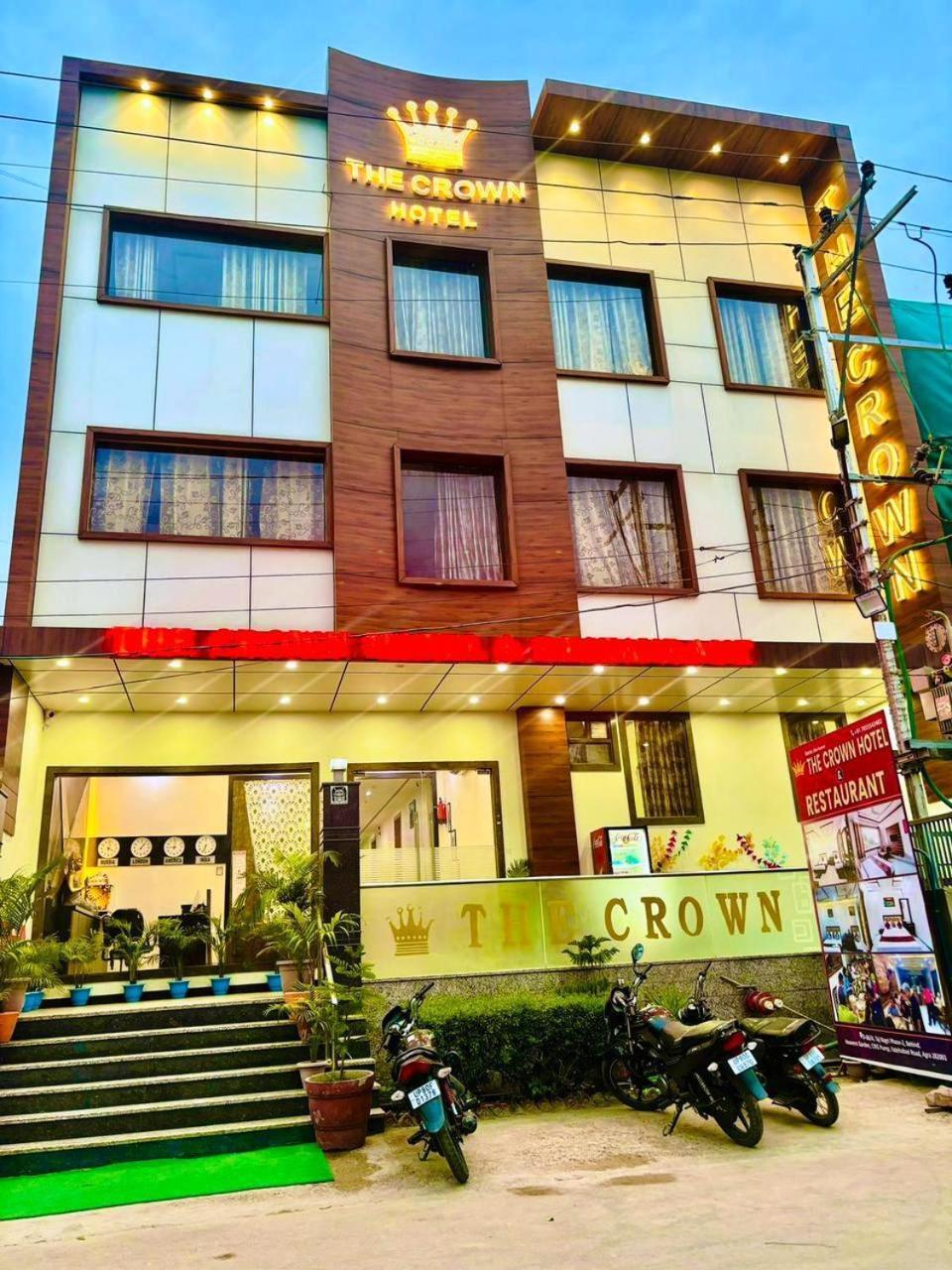Crown Hotel Agra Near Taj Mahal Exterior photo